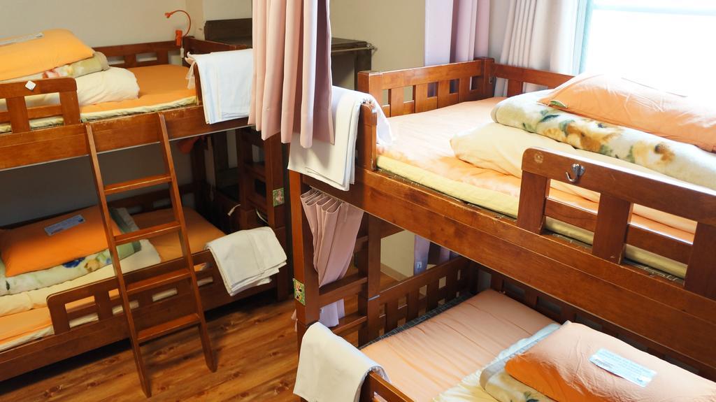 J-Hoppers Osaka Guesthouse Bagian luar foto