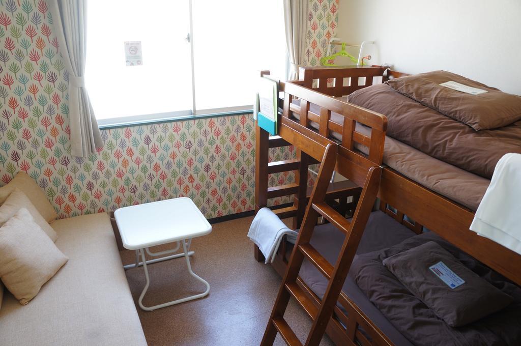 J-Hoppers Osaka Guesthouse Bagian luar foto