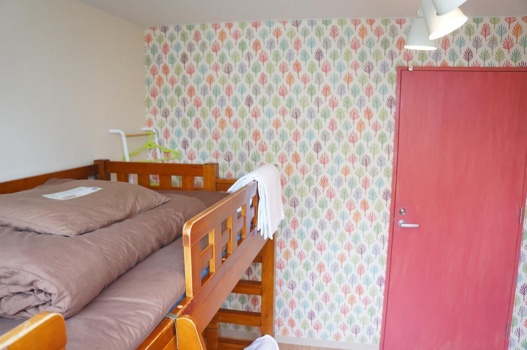 J-Hoppers Osaka Guesthouse Bagian luar foto