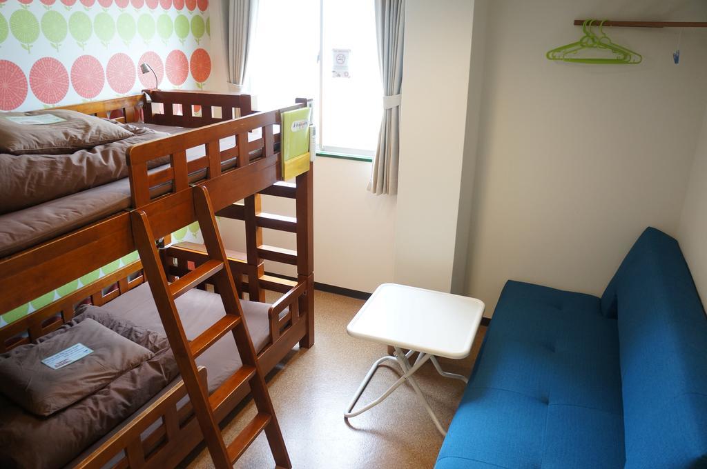 J-Hoppers Osaka Guesthouse Bagian luar foto