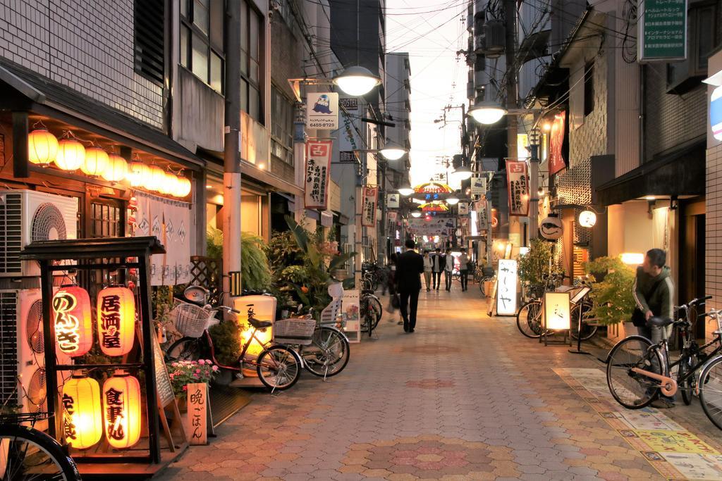 J-Hoppers Osaka Guesthouse Bagian luar foto