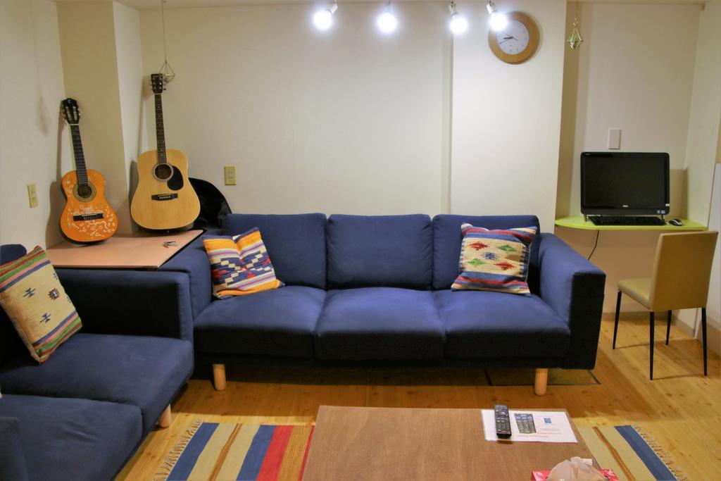 J-Hoppers Osaka Guesthouse Bagian luar foto