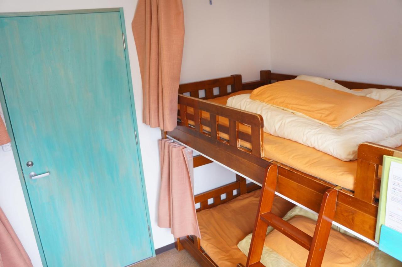 J-Hoppers Osaka Guesthouse Bagian luar foto